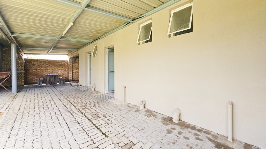  Bedroom Property for Sale in Oranjeville Free State